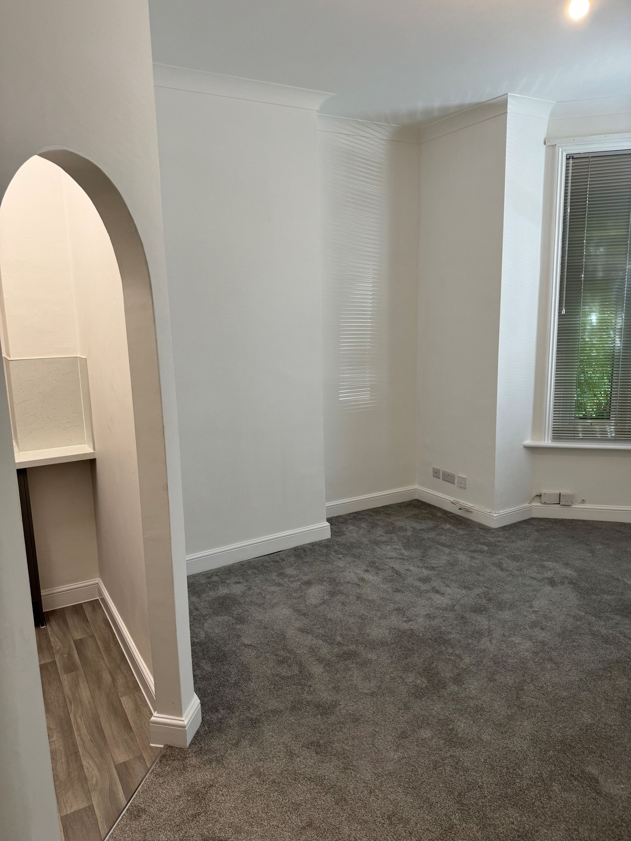 Apartment Flat/apartment To Let in Southampton - LOUNGE