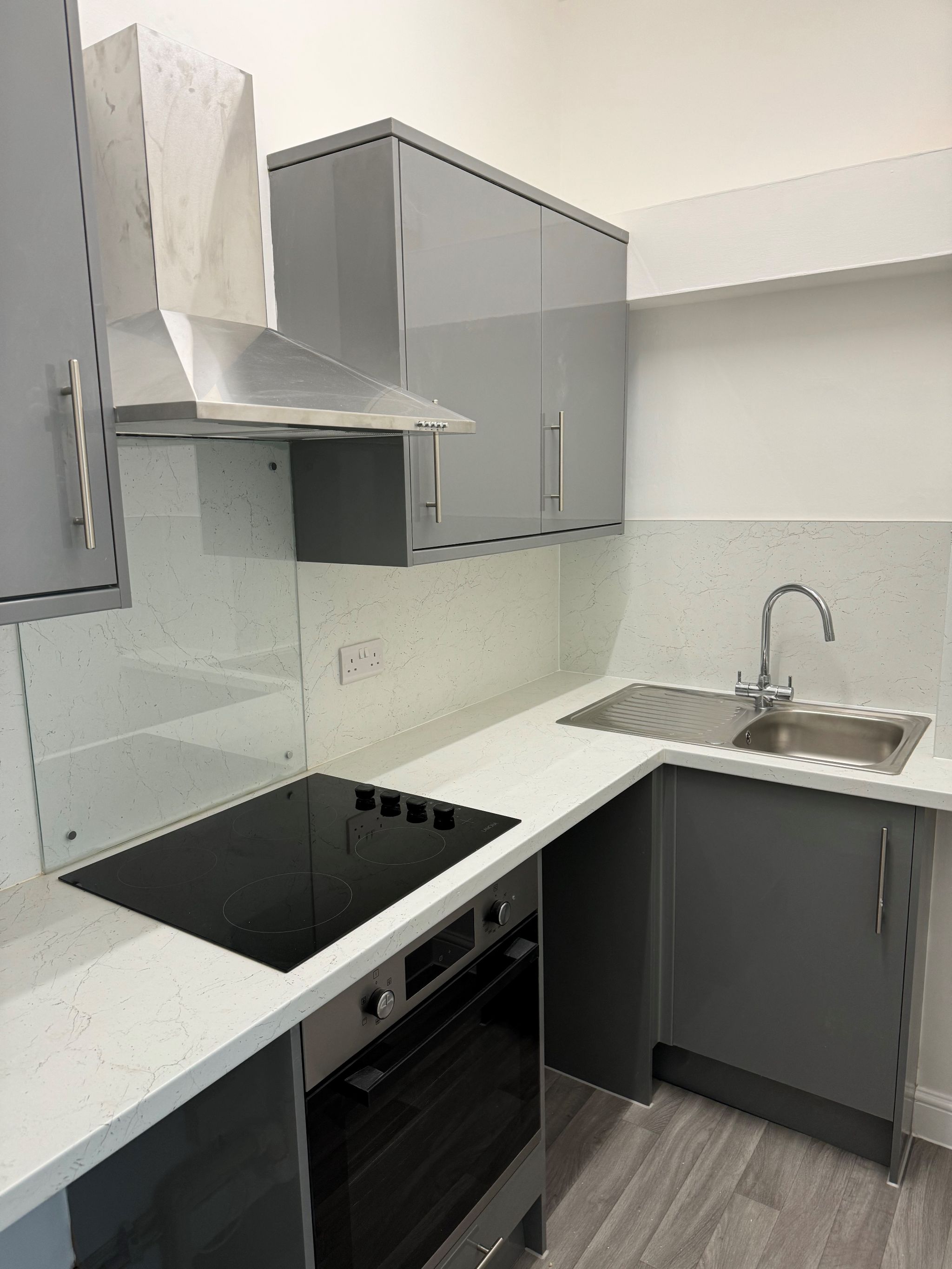 Apartment Flat/apartment To Let in Southampton - KITCHEN