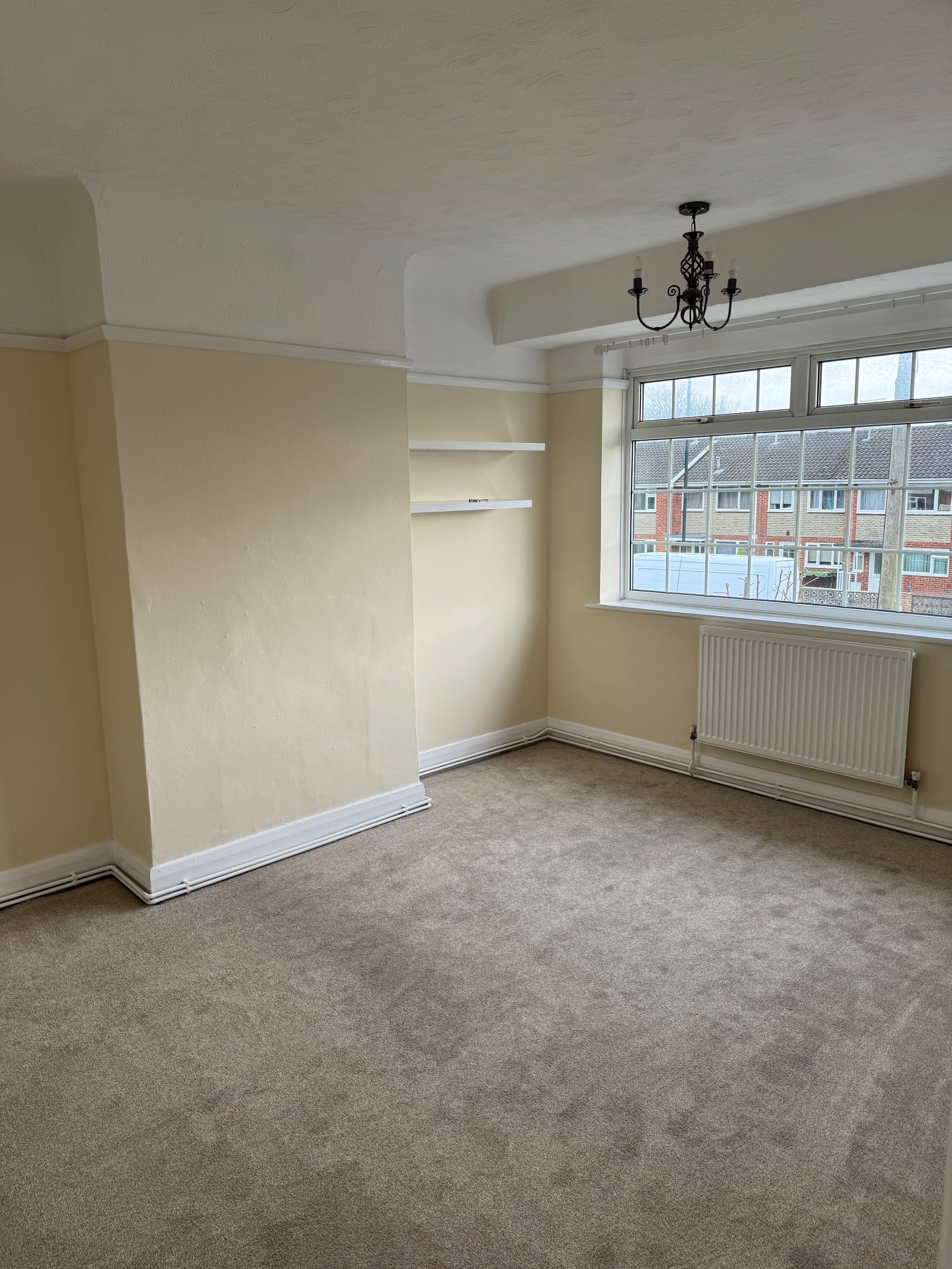 3 bedroom semi-detached house To Let in Southampton - Masterbedroom
