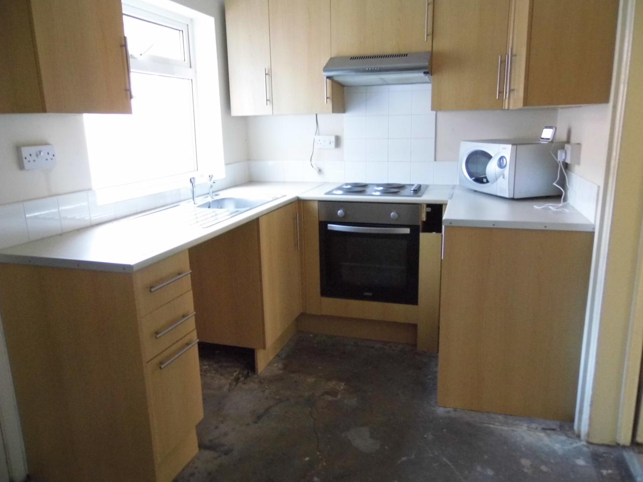 2 bedroom mid terraced house Sale Agreed in Bishop Auckland - Photograph 3.