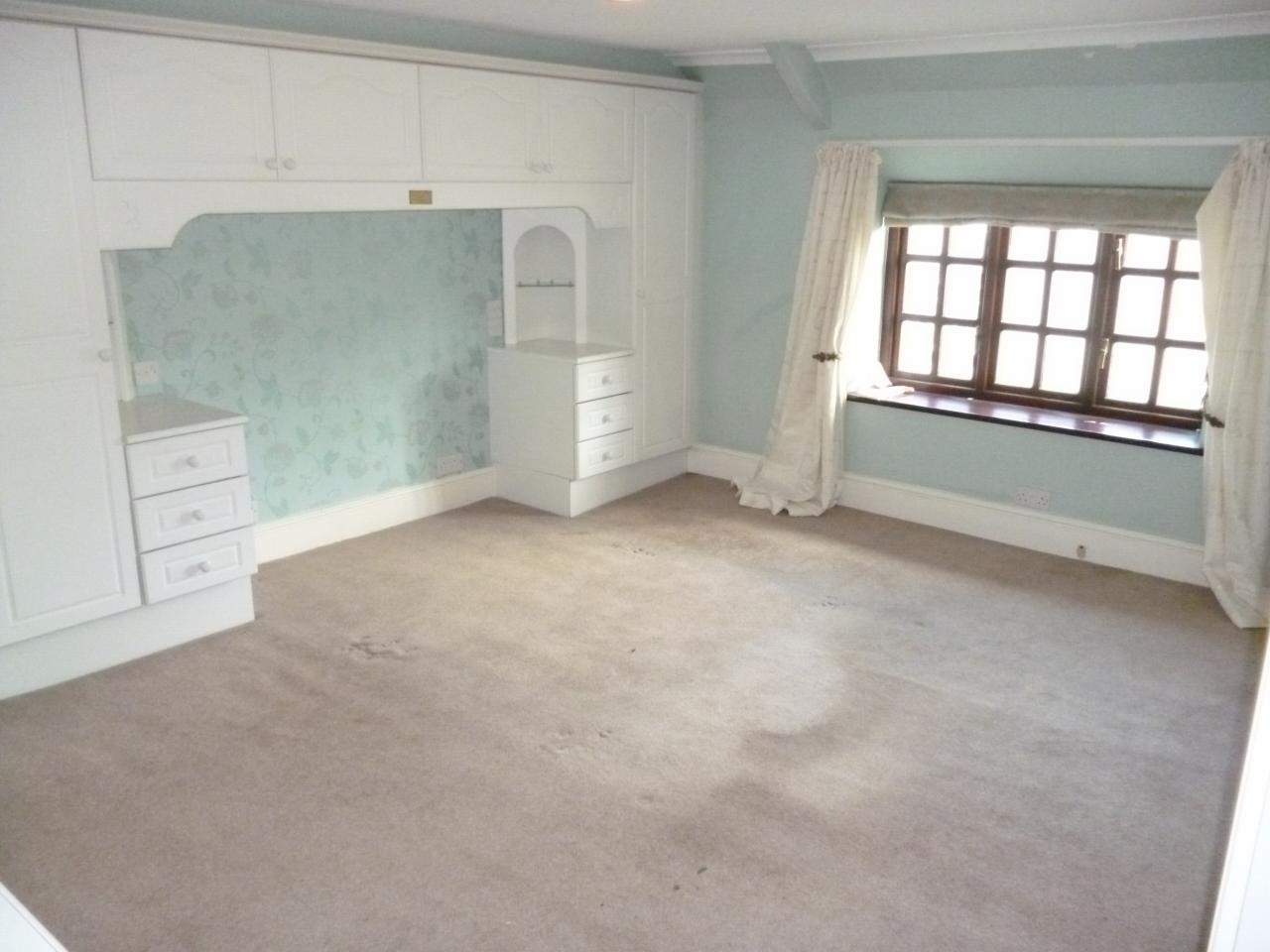 2 bedroom end terraced house Sale Agreed in Ferryhill - Photograph 8.