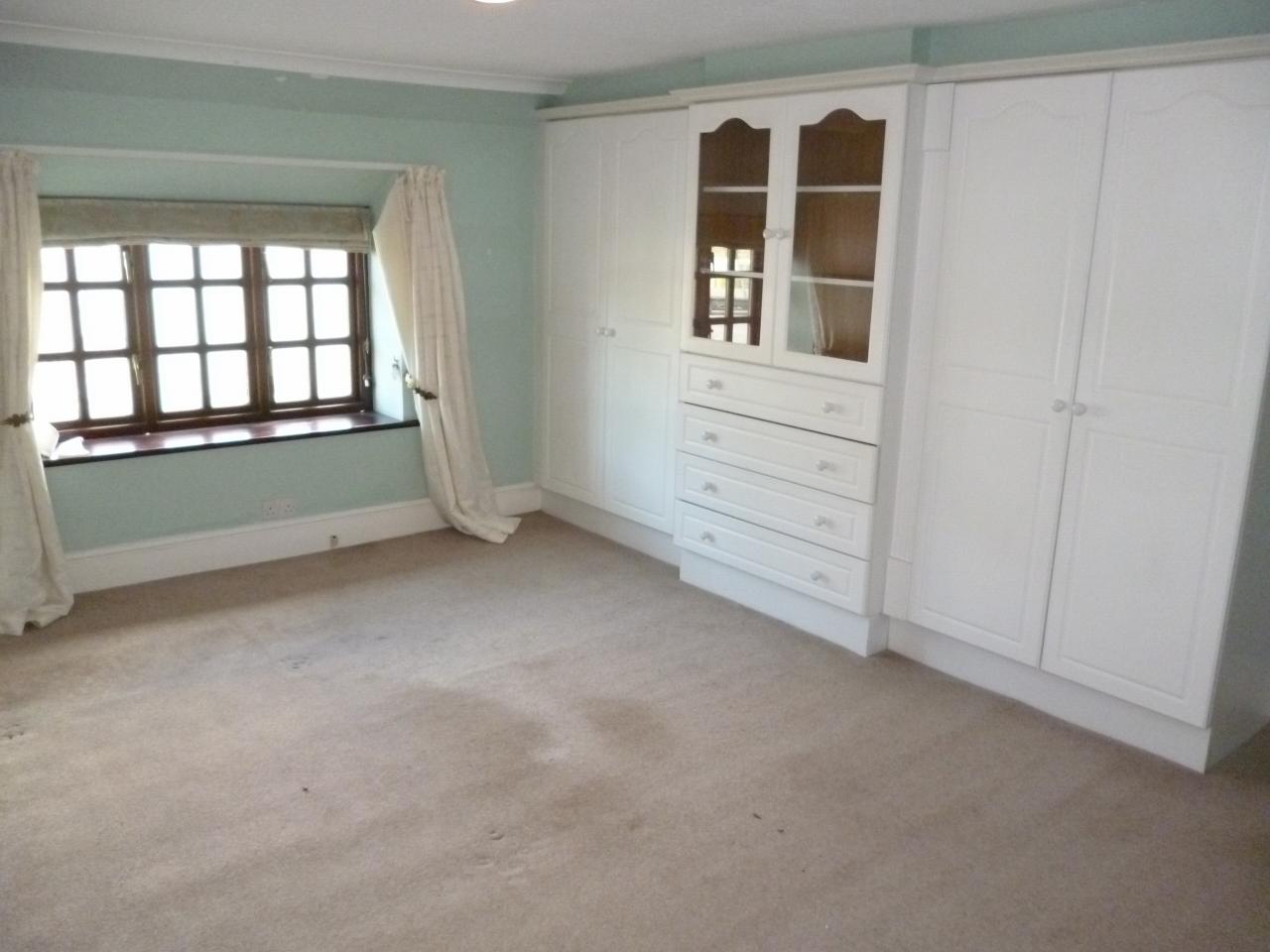 2 bedroom end terraced house Sale Agreed in Ferryhill - Photograph 10.