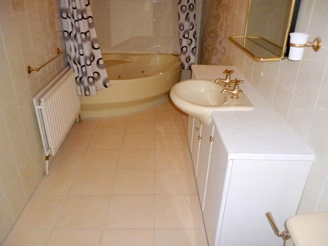 2 bedroom end terraced house Sale Agreed in Ferryhill - Photograph 9.
