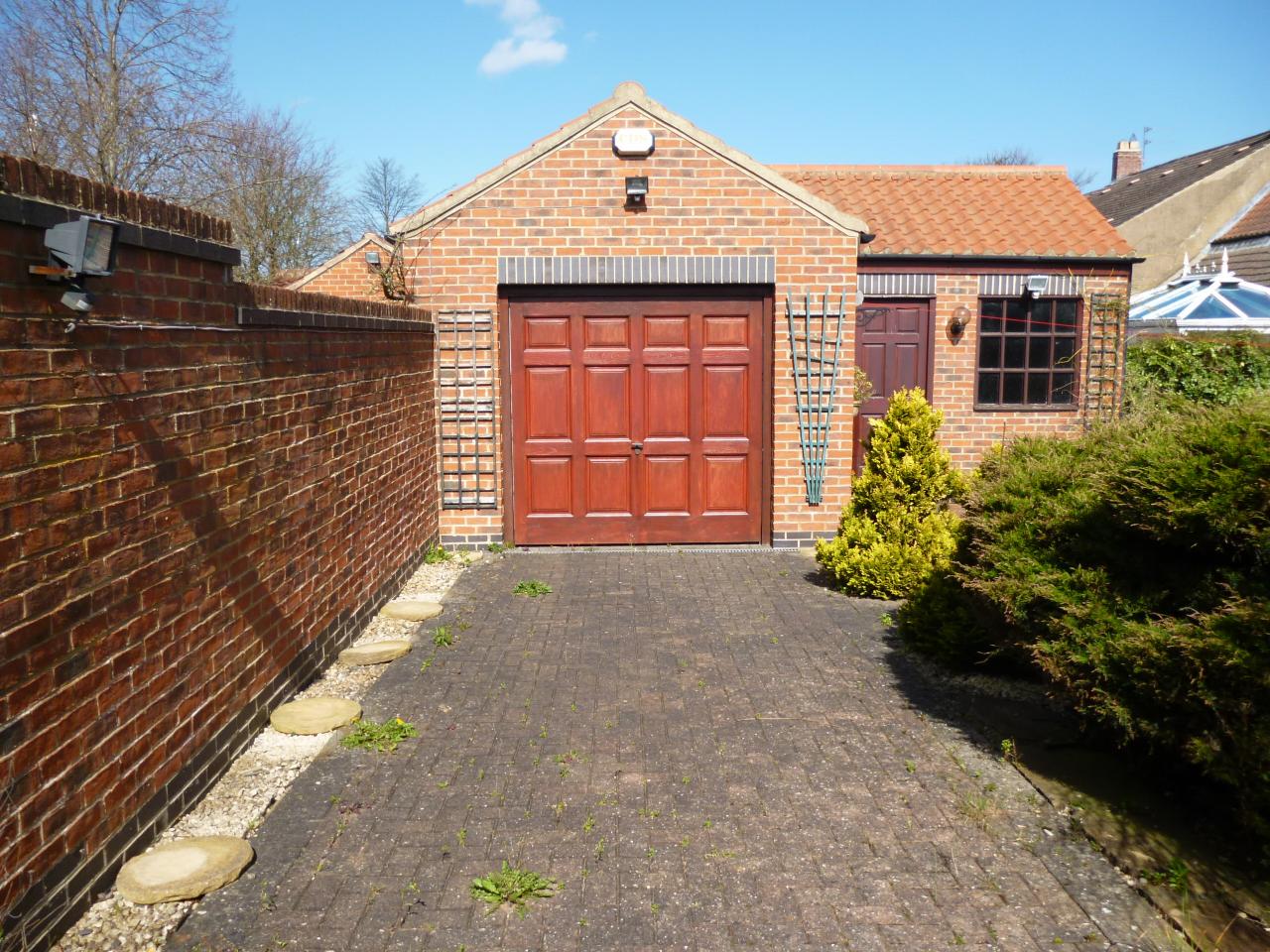 2 bedroom end terraced house Sale Agreed in Ferryhill - Photograph 15.