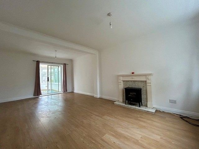 3 bedroom semi-detached house For Sale in Bishop Auckland - Lounge/Diner.