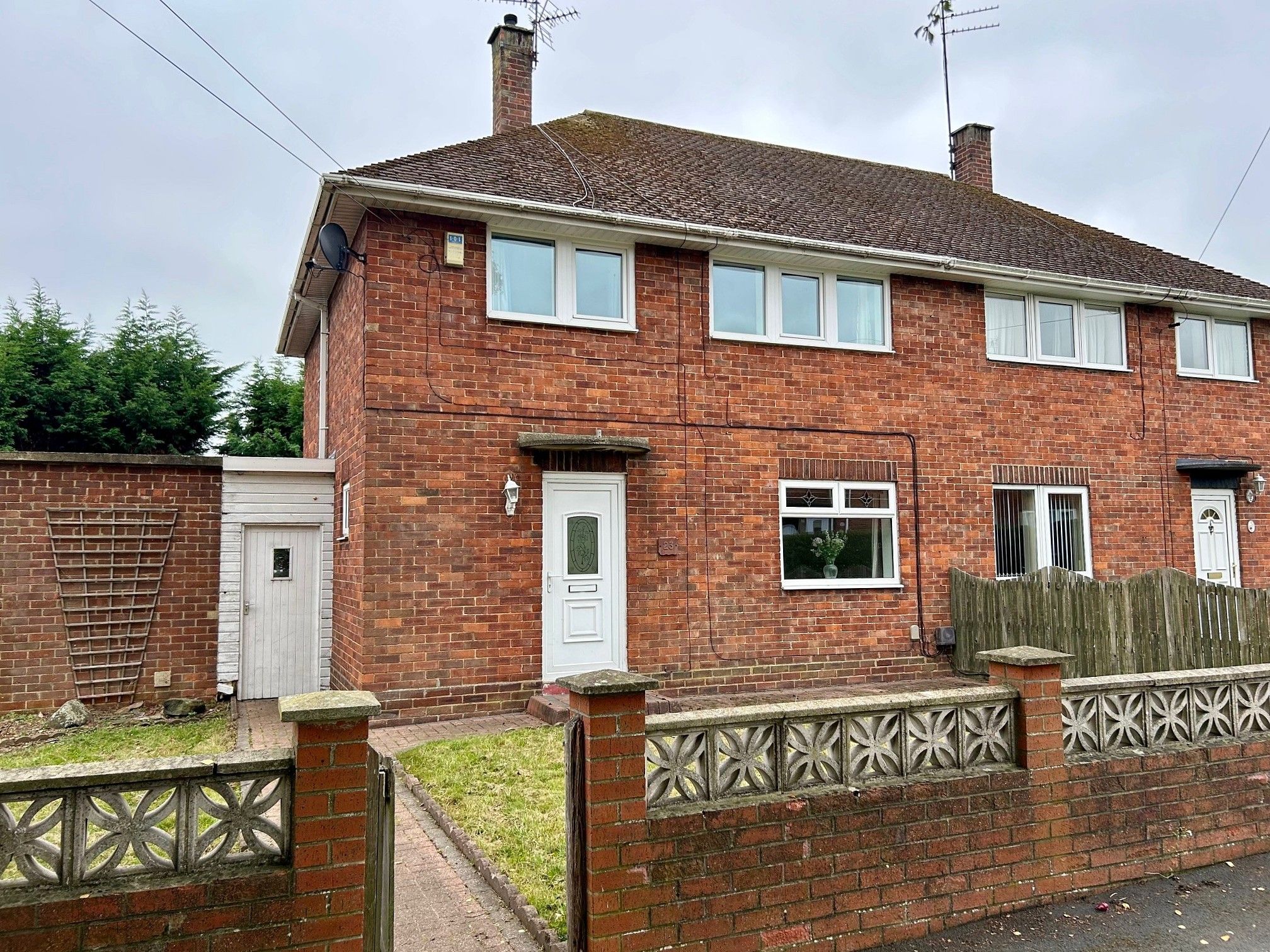 3 bedroom semi-detached house For Sale in Bishop Auckland - Front Elevation.