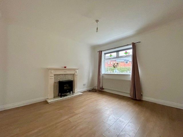 3 bedroom semi-detached house For Sale in Bishop Auckland - Lounge/Diner.