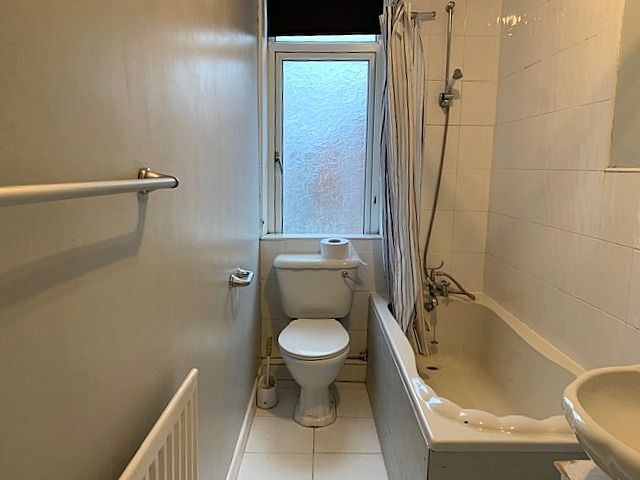 3 bedroom mid terraced house Sale Agreed in Bishop Auckland - Family Bathroom.