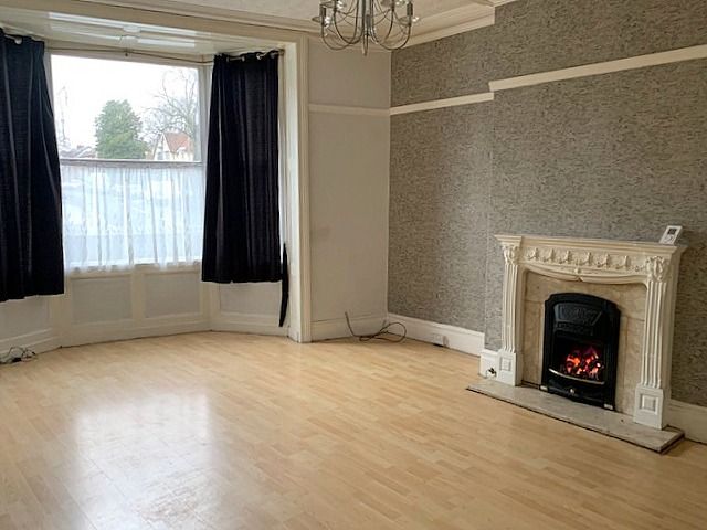 3 bedroom mid terraced house Sale Agreed in Bishop Auckland - Lounge.