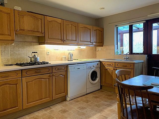 3 bedroom detached bungalow Sale Agreed in Bishop Auckland - Breakfasting Kitchen.
