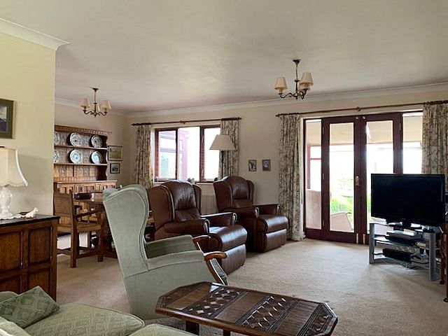3 bedroom detached bungalow Sale Agreed in Bishop Auckland - Lounge/Dining room.