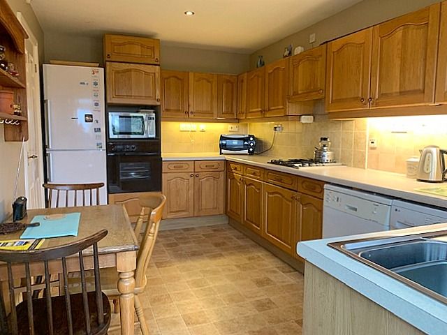 3 bedroom detached bungalow Sale Agreed in Bishop Auckland - Breakfasting Kitchen.