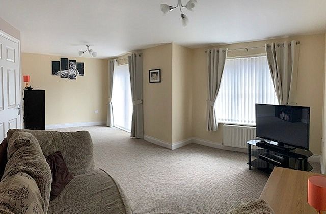 3 bedroom detached house For Sale in Bishop Auckland - Lounge Diner.