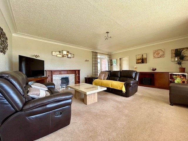 2 bedroom detached bungalow For Sale in Bishop Auckland - Property photograph.