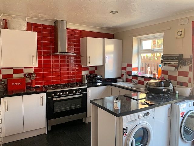 3 bedroom mid terraced house For Sale in Bishop Auckland - Kitchen Diner.