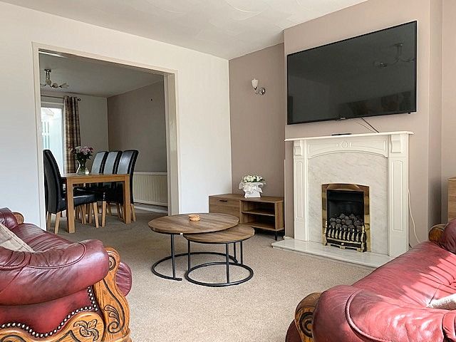 3 bedroom detached house Sale Agreed in Heighington Village - Lounge.