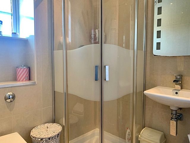 3 bedroom detached house SSTC in Newton Aycliffe - En-Suite.