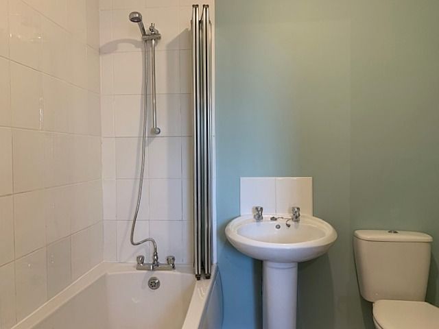 2 bedroom semi-detached house For Sale in Newton Aycliffe - Bathroom.