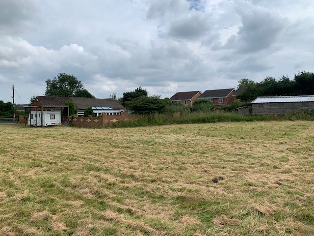 3 bedroom detached bungalow For Sale in Bishop Auckland - Paddock and Outbuildings.