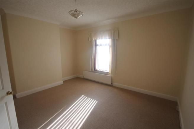 3 bedroom mid terraced house SSTC in Bishop Auckland - Photograph 4.