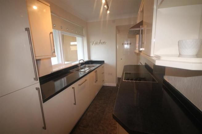 3 bedroom mid terraced house SSTC in Bishop Auckland - Photograph 3.