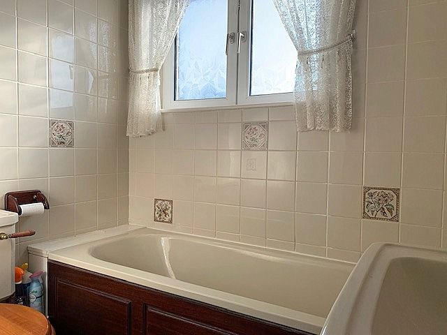 3 bedroom semi-detached house Sale Agreed in Shildon - Bathroom.
