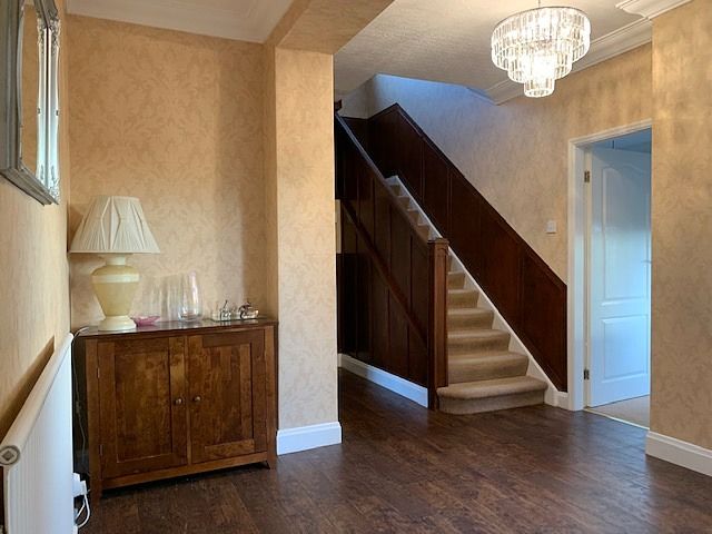 4 bedroom semi-detached house Sale Agreed in Bishop Auckland - Reception Hallway.