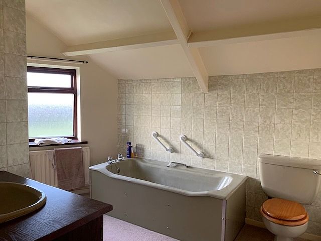 3 bedroom semi-detached house SSTC in Bishop Auckland - Family Bathroom.