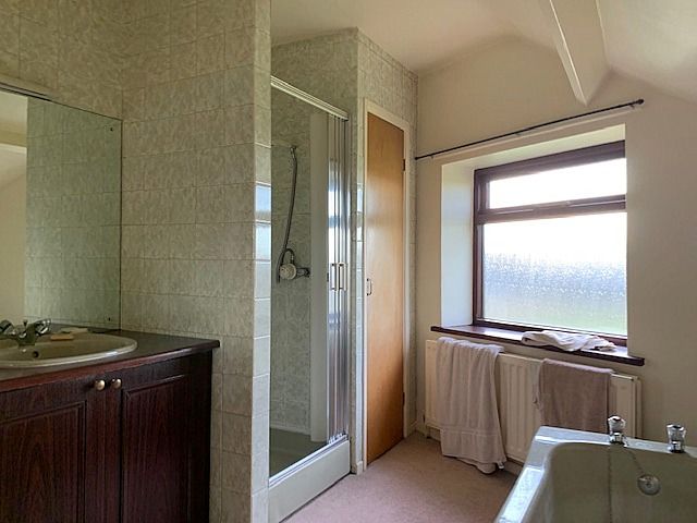 3 bedroom semi-detached house SSTC in Bishop Auckland - Family Bathroom.