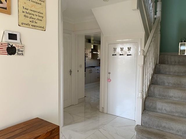 4 bedroom detached house Sale Agreed in Spennymoor - Entrance Hallway.