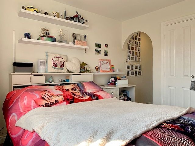4 bedroom detached house Sale Agreed in Spennymoor - Bedroom Two.