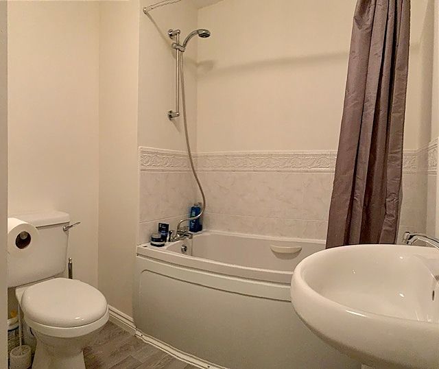 3 bedroom town house SSTC in Bishop Auckland - Photograph 12.