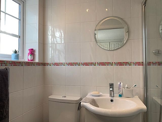 4 bedroom detached house Sale Agreed in Bishop Auckland - En-Suite Shower Room.