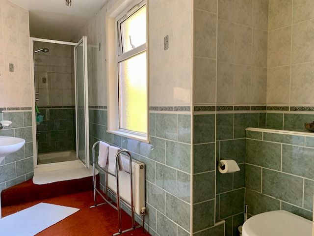 4 bedroom mid terraced house Sale Agreed in Bishop Auckland - Family Bathroom.