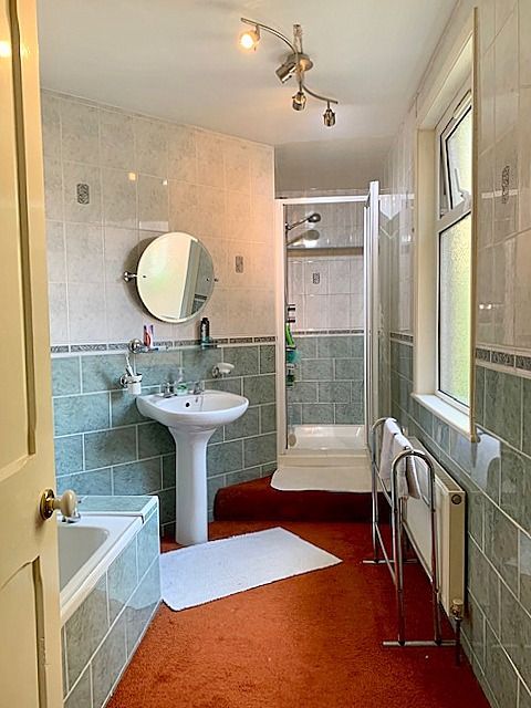 4 bedroom mid terraced house Sale Agreed in Bishop Auckland - Family Bathroom.