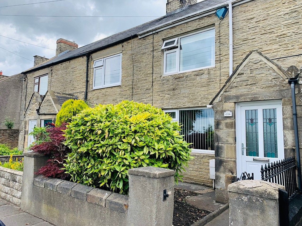 2 bedroom mid terraced house For Sale in Bishop Auckland - Front Elevation.