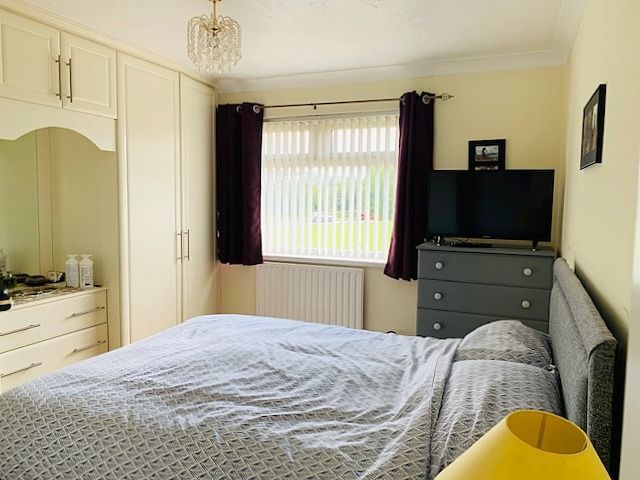3 bedroom detached house Sold in Bishop Auckland - Master Bedroom.