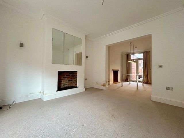 2 bedroom mid terraced house For Sale in Bishop Auckland - Lounge.