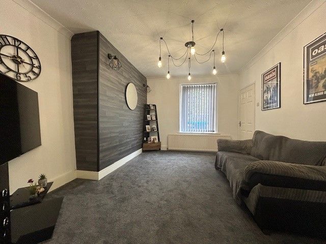 2 bedroom end terraced house For Sale in Bishop Auckland - Property photograph.