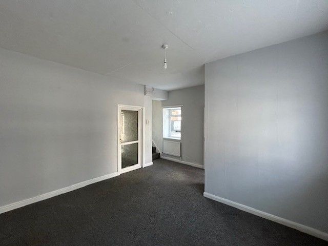 3 bedroom mid terraced house For Sale in Shildon - Lounge.
