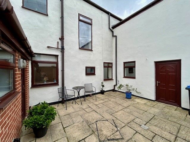 4 bedroom end terraced house For Sale in Evenwood - Property photograph.