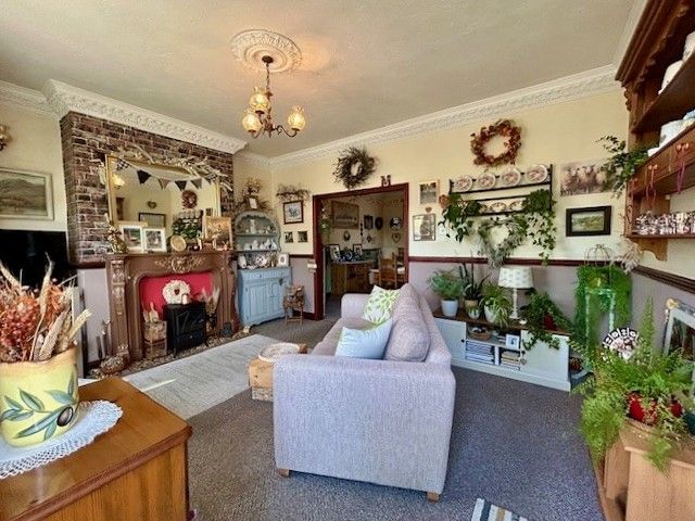 2 bedroom mid terraced house For Sale in Bishop Auckland - Property photograph.