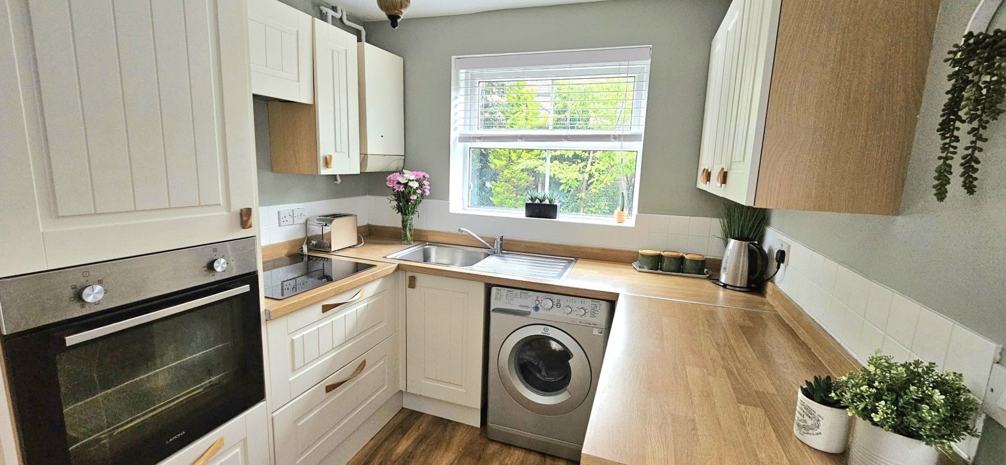3 bedroom detached house Sale Agreed in Shildon - Kitchen.