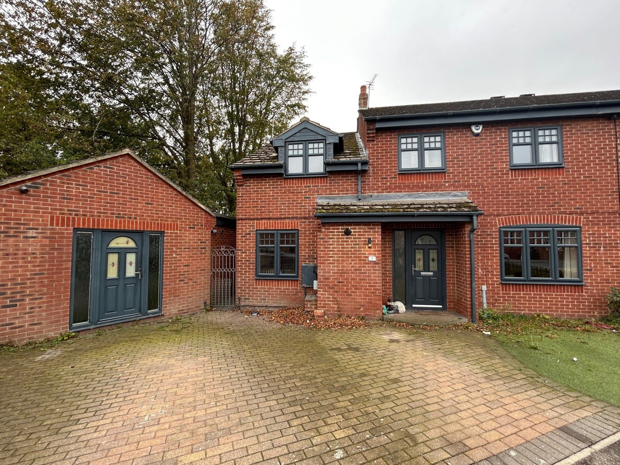 4 bedroom semi-detached house For Sale in Bishop Auckland - Front Elevation.