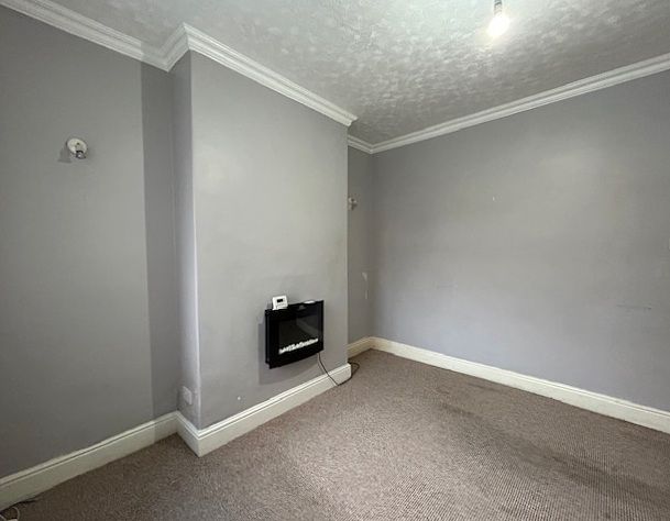 2 bedroom end terraced house For Sale in Bishop Auckland - Property photograph.