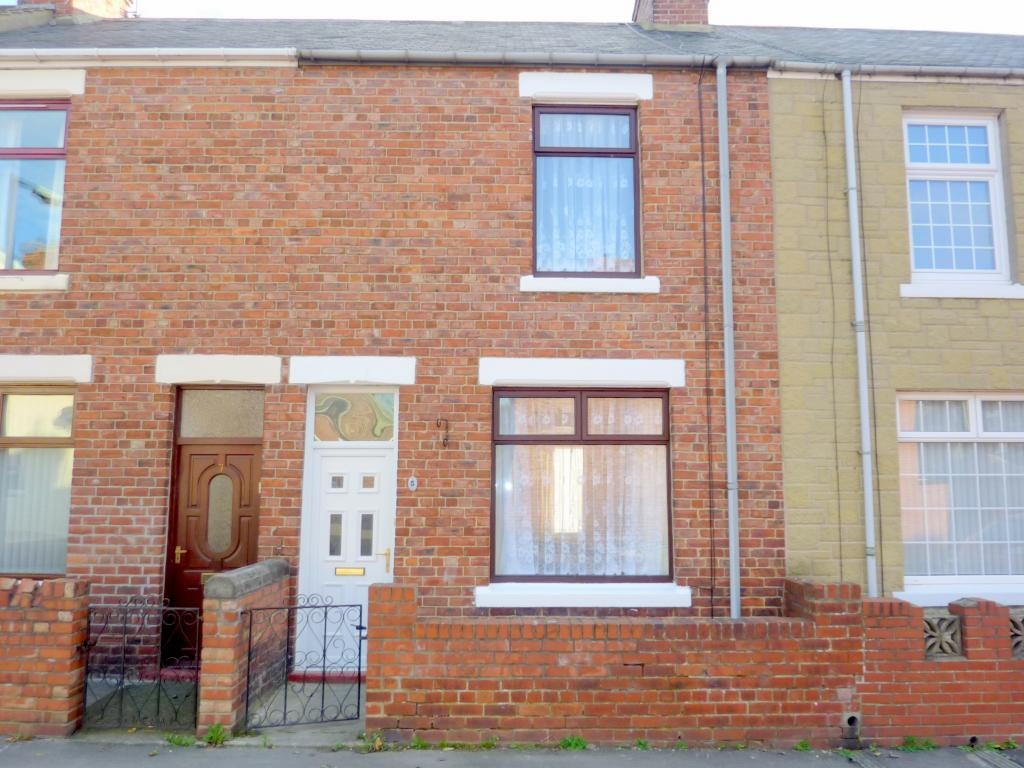 2 bedroom mid terraced house For Sale in Bishop Auckland - Photograph 1.