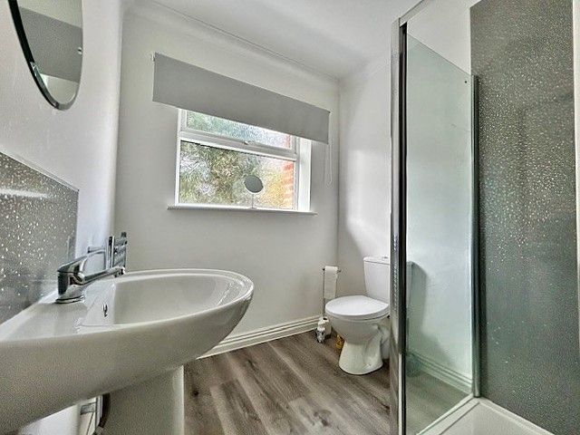  - Family Shower Room/Wc