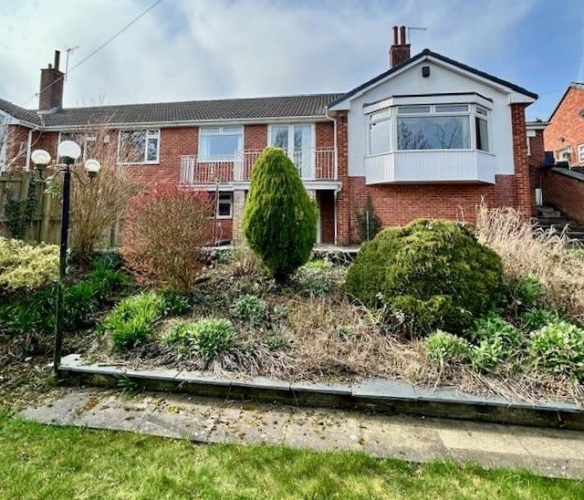 2 bedroom semi-detached bungalow For Sale in Bishop Auckland - Property photograph.