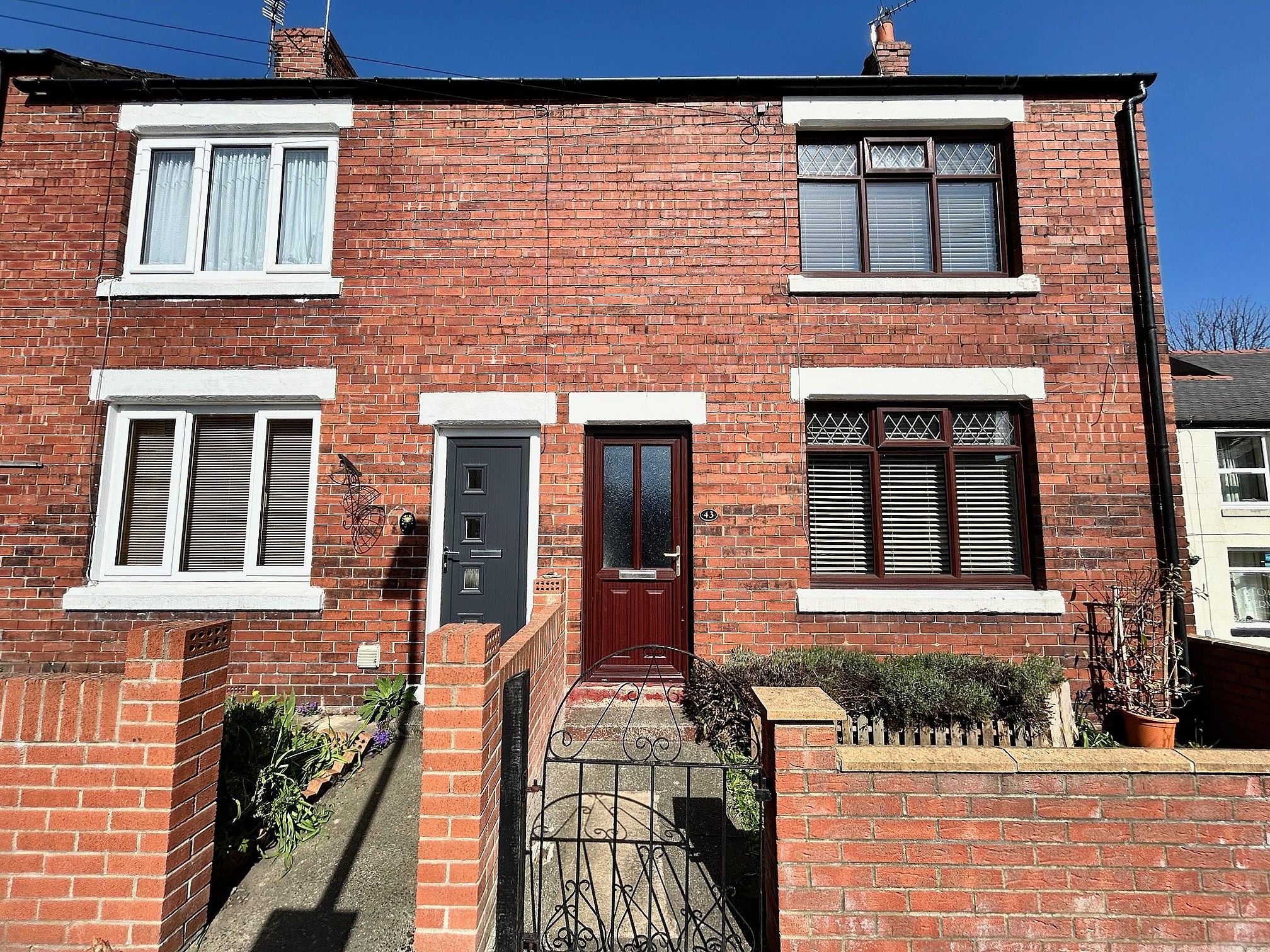 2 bedroom end terraced house For Sale in Bishop Auckland - Property photograph.