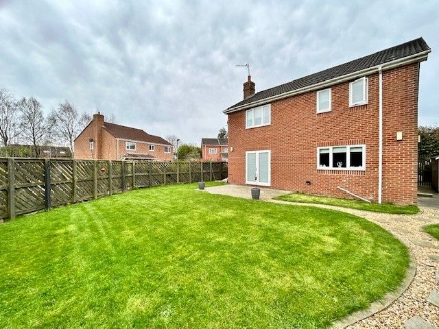 3 bedroom detached house For Sale in Shildon - Property photograph.